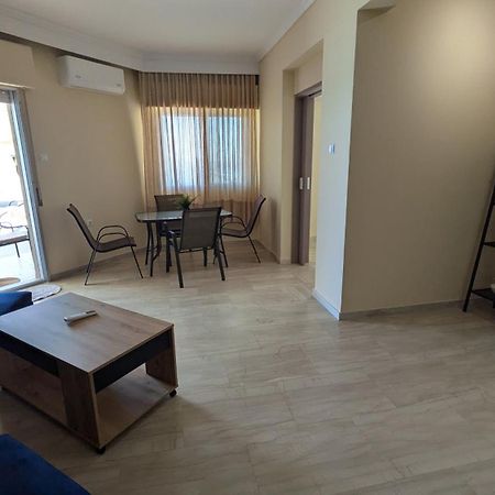 Beachfront Apartment Неа-Муданія Екстер'єр фото