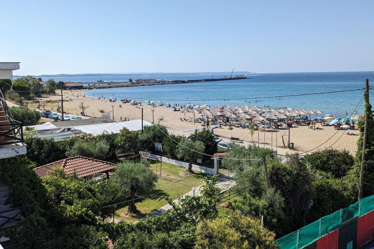 Beachfront Apartment Неа-Муданія Екстер'єр фото