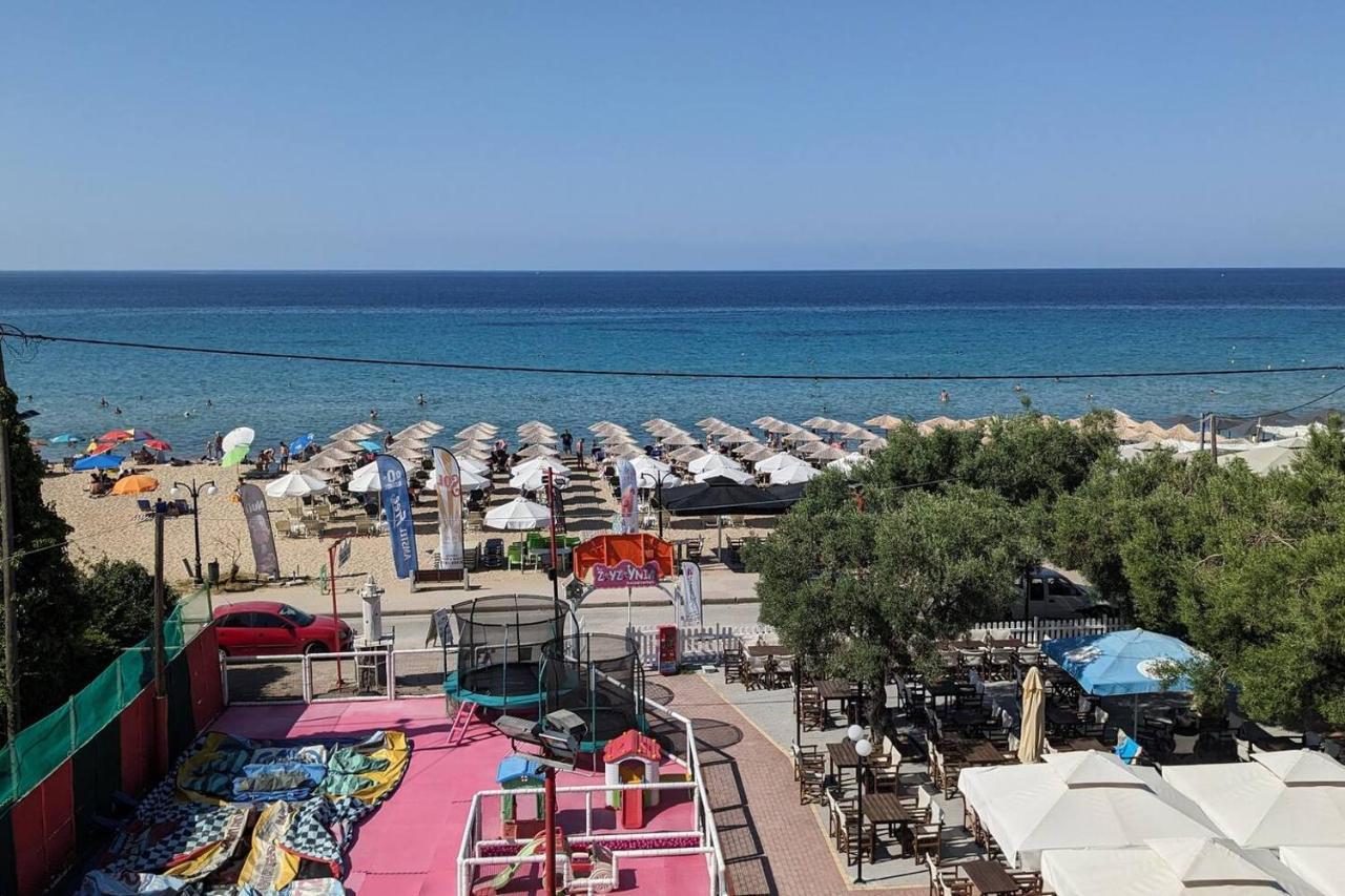 Beachfront Apartment Неа-Муданія Екстер'єр фото